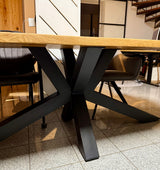 Esstisch Osnabrück Eiche massiv 200 cm in 4 cm Dicke Holz geölt mit Spider Metall Gestell schwarz