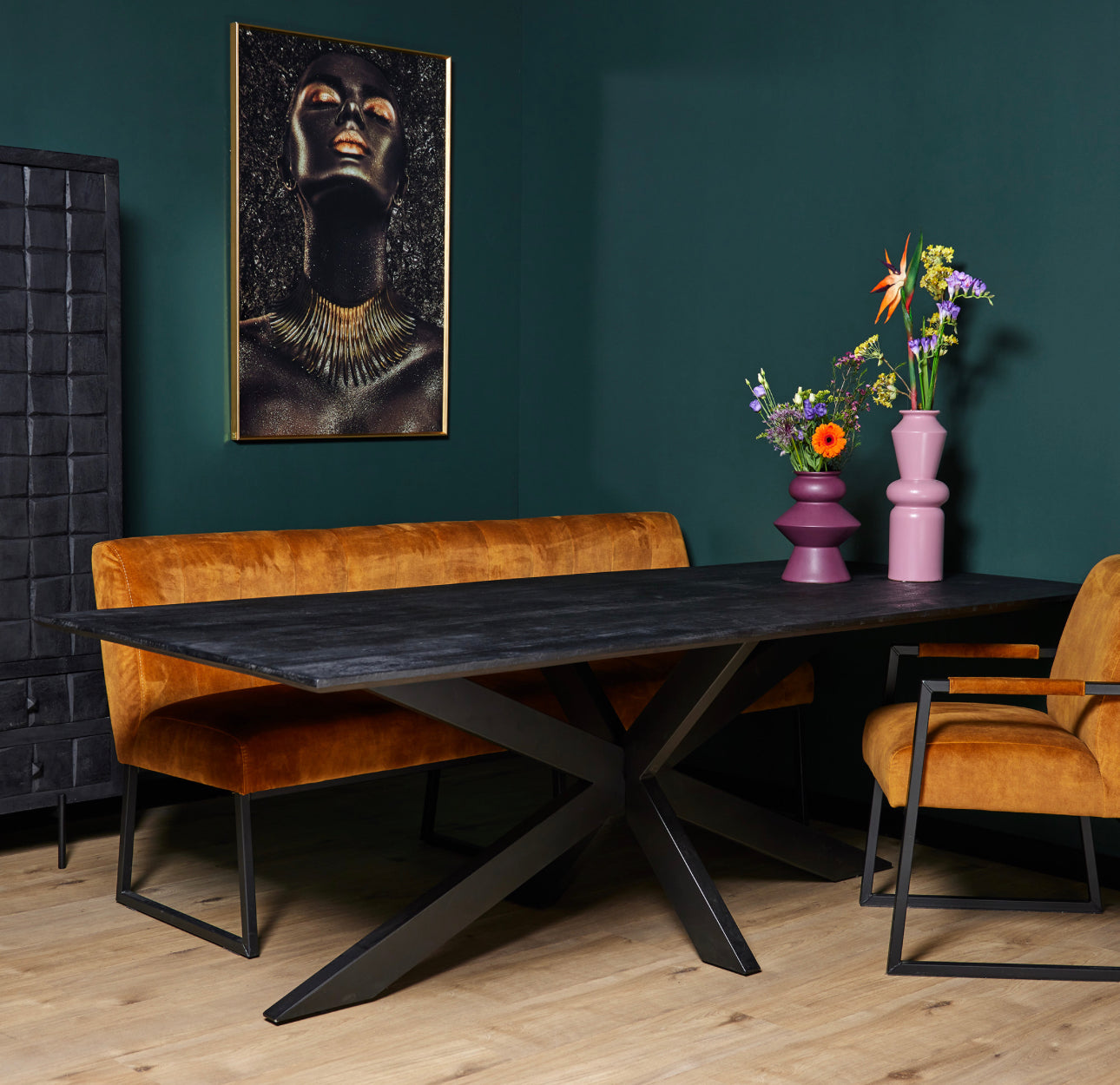 Esstisch York Mangoholz schwarz Schweizer Kante mit Spider Gestell 4 Größen