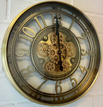 Lade das Bild in den Galerie-Viewer, Wanduhr Zahnrad Berlin Zählwerk Animation gold 55 cm

