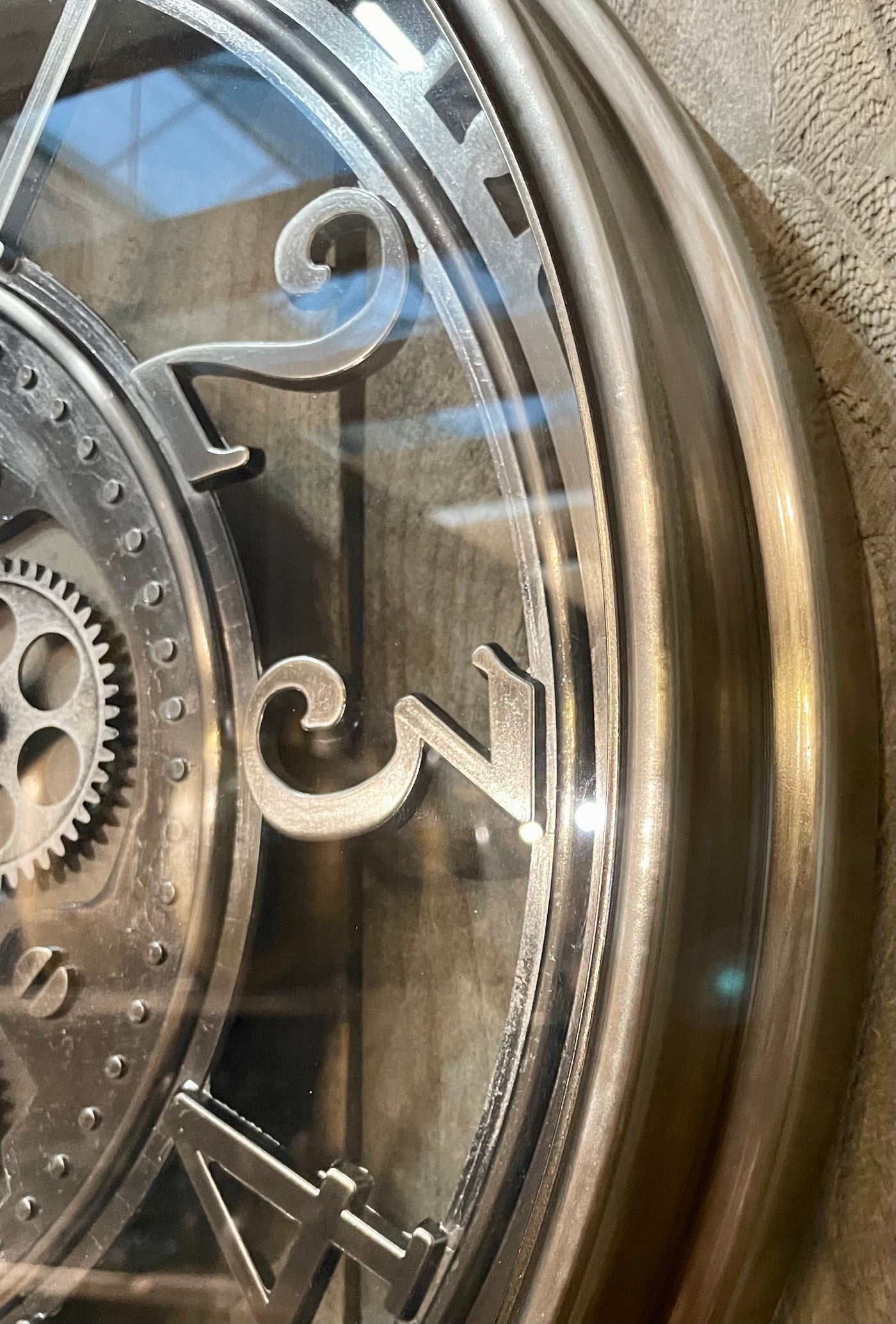 70 cm Wanduhr Zahnrad Berlin Zählwerk Animation silber grau
