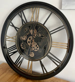 Lade das Bild in den Galerie-Viewer, 80 cm Weltkarte Wanduhr Zahnrad schwarz gold beweglich mit Zahnrädern

