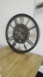Laden und Abspielen von Videos im Galerie-Viewer, 80 cm Weltkarte Wanduhr Zahnrad schwarz gold beweglich mit Zahnrädern
