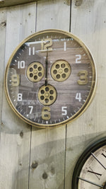 Laden und Abspielen von Videos im Galerie-Viewer, Kleine Wanduhr 50 cm Industrie Stil Zahnrad Zählwerk Gold - Braun
