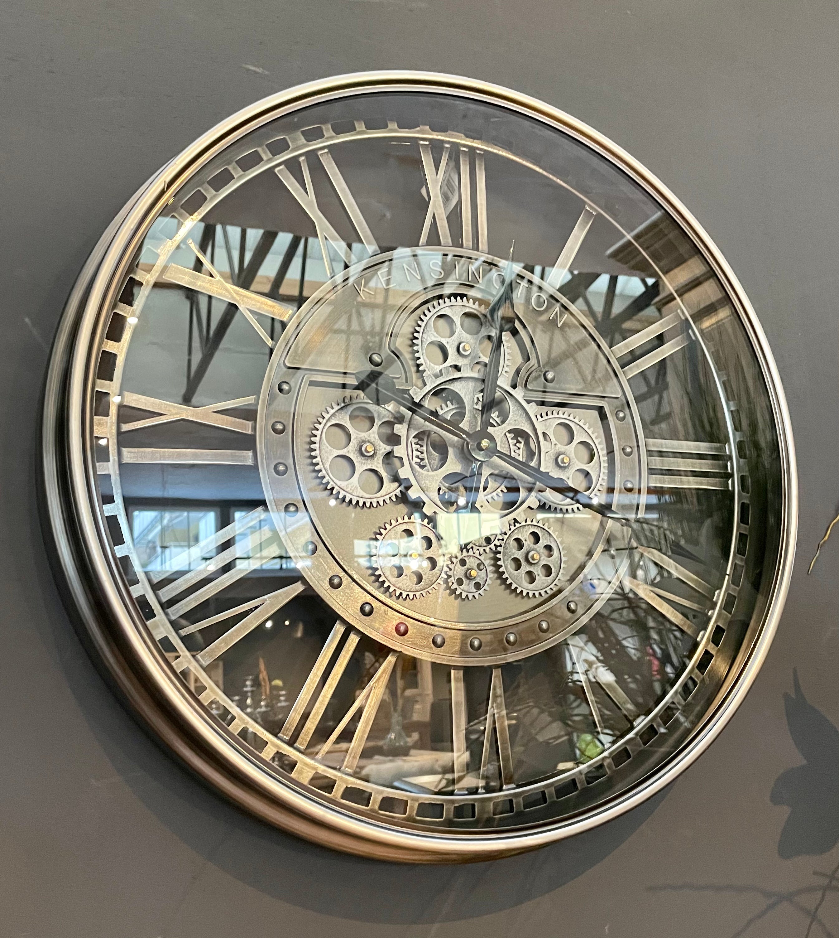 KENSINGTON 55 cm Wanduhr Zahnrad Zählwerk Animation silber grau.