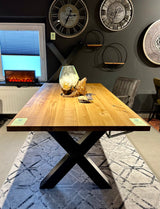 Table de salle à manger Hamburg en chêne massif de 200 à 300 cm, épaisseur 4 cm, bois huilé avec piétement en métal en X noir, 6 tailles