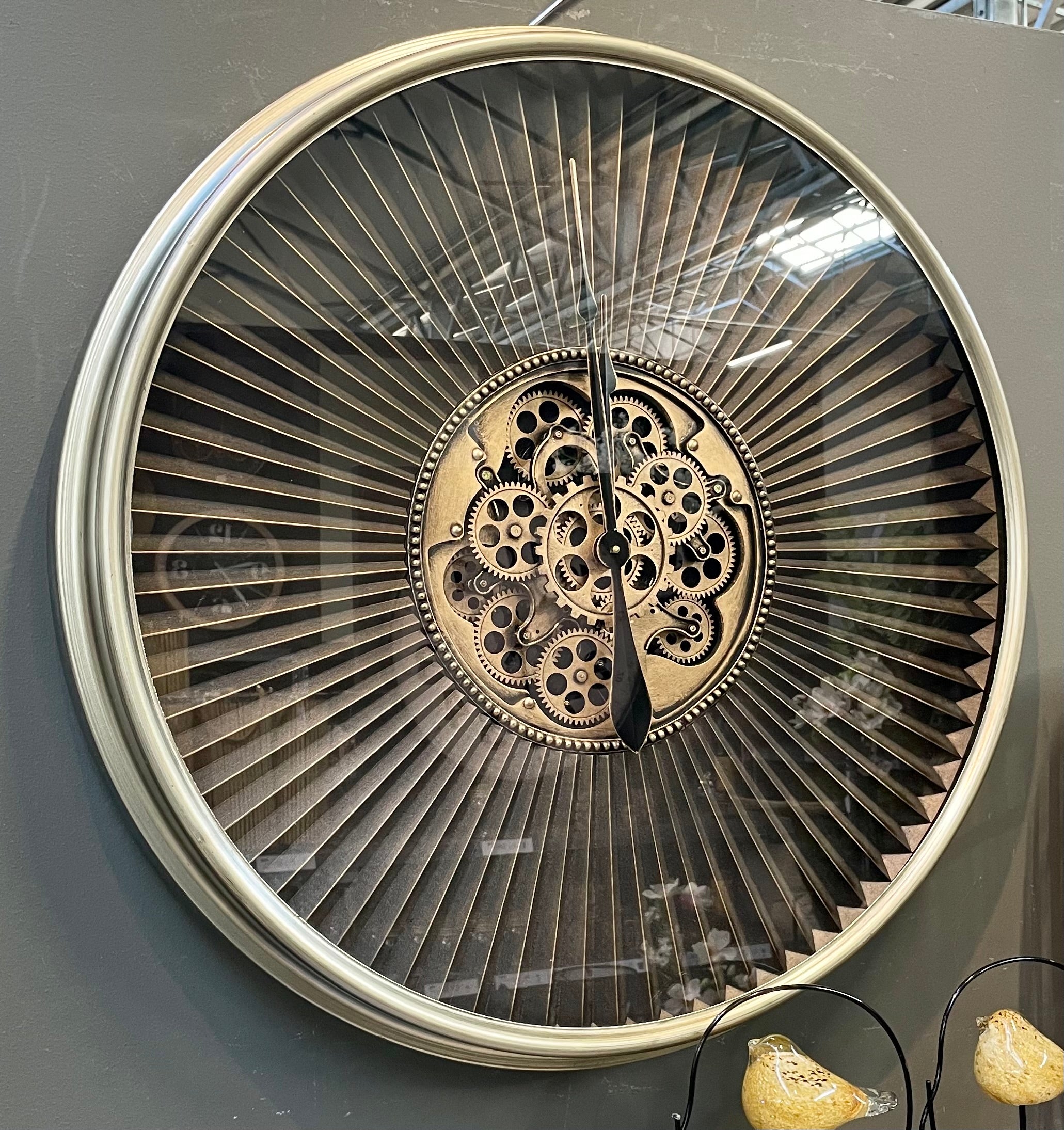 80 cm Turbine Wanduhr rund silber grau Zahnrad animiert Wand Uhr Industrial