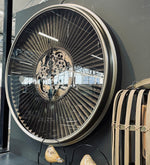 Lade das Bild in den Galerie-Viewer, 80 cm Turbine Wanduhr rund silber grau Zahnrad animiert Wand Uhr Industrial
