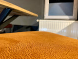 Stuhl Breda Mikrofaser in Cognac Braun mit Metallgestell