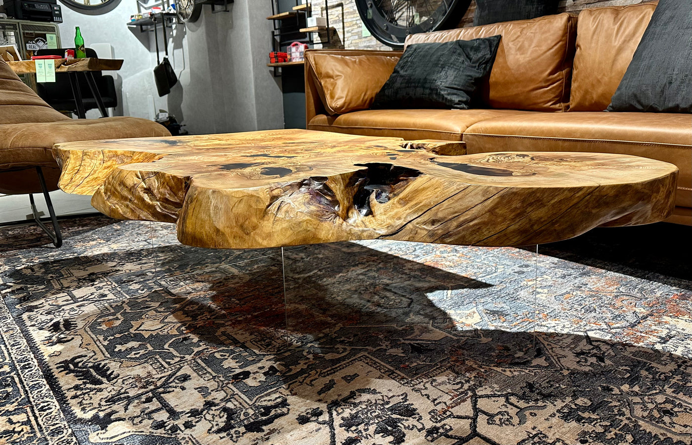 Massiver Epoxid Couchtisch aus Edelesche Holz 150 cm Epoxy Wohnzimmer Tisch Echtholz