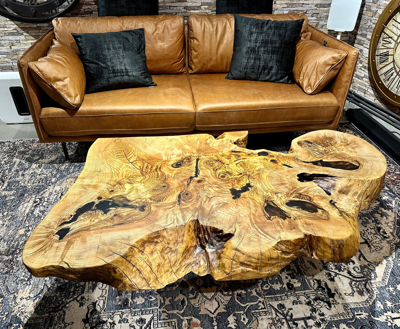Massiver Epoxid Couchtisch aus Edelesche Holz 150 cm Epoxy Wohnzimmer Tisch Echtholz