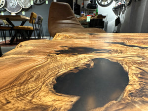 Massiver Epoxid Couchtisch aus Edelesche Holz 150 cm Epoxy Wohnzimmer Tisch Echtholz