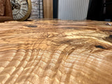 Massiver Epoxid Couchtisch aus Edelesche Holz 150 cm Epoxy Wohnzimmer Tisch Echtholz