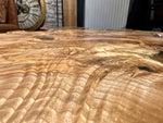 Lade das Bild in den Galerie-Viewer, Massiver Epoxid Couchtisch aus Edelesche Holz 150 cm Epoxy Wohnzimmer Tisch Echtholz
