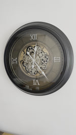 Laden und Abspielen von Videos im Galerie-Viewer, 66 cm Wanduhr VENEDIG schwarz gold Industrial Metall Uhr Zahnrad bewegend

