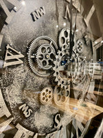 Lade das Bild in den Galerie-Viewer, 80 cm KOMPASS Wanduhr mit Zahnrad beige grau

