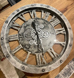 Lade das Bild in den Galerie-Viewer, 80 cm KOMPASS Wanduhr mit Zahnrad beige grau
