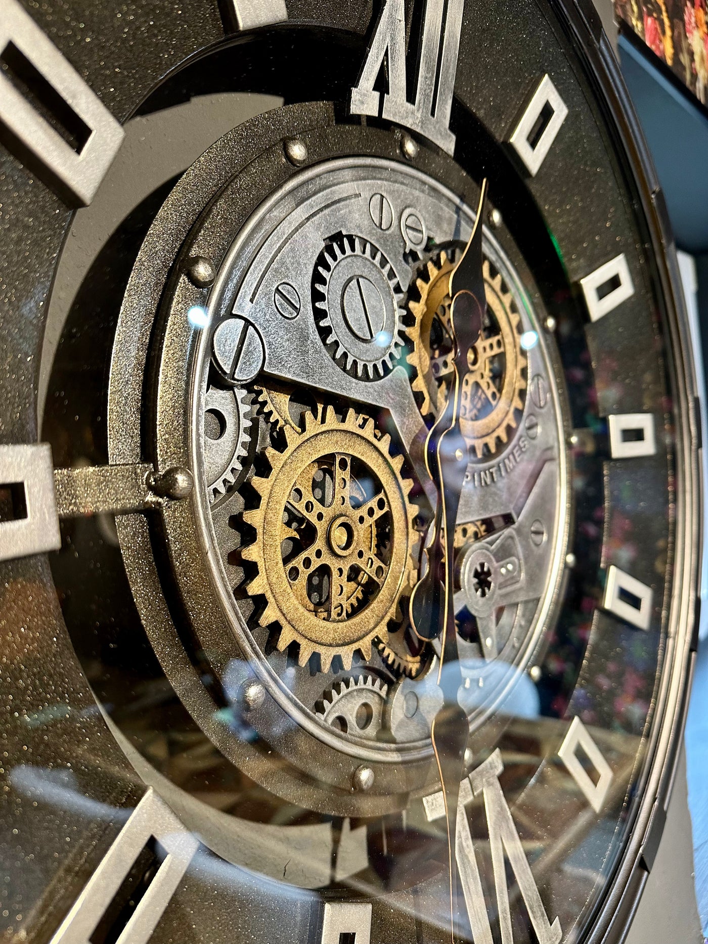 60 cm Industrial Belfast Wanduhr mit Zahnrad Silber Schwarz gold