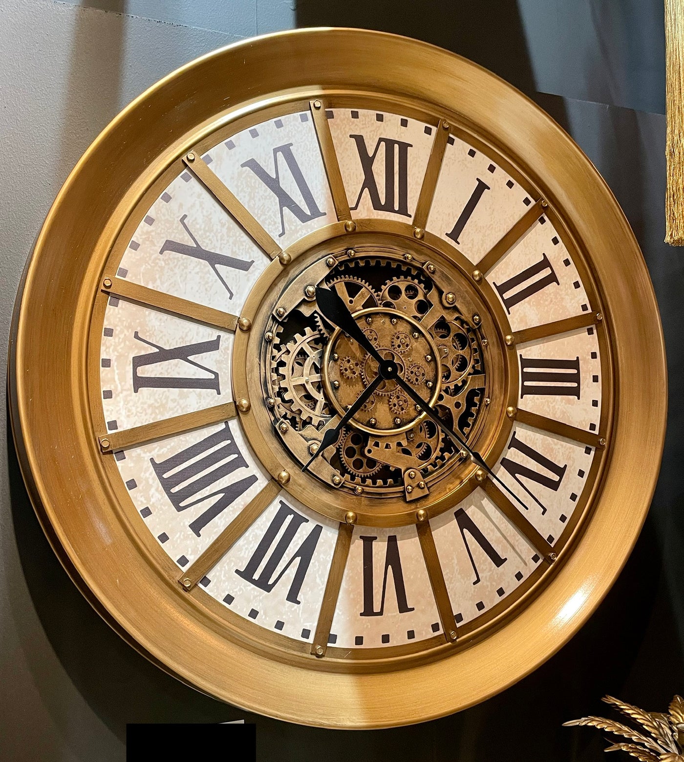 100 cm Wanduhr Zahnrad Zählwerk Animation gold Vintage weiss beige